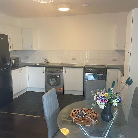 Deluxe 2-Bedroom Home Away Erith Exterior photo