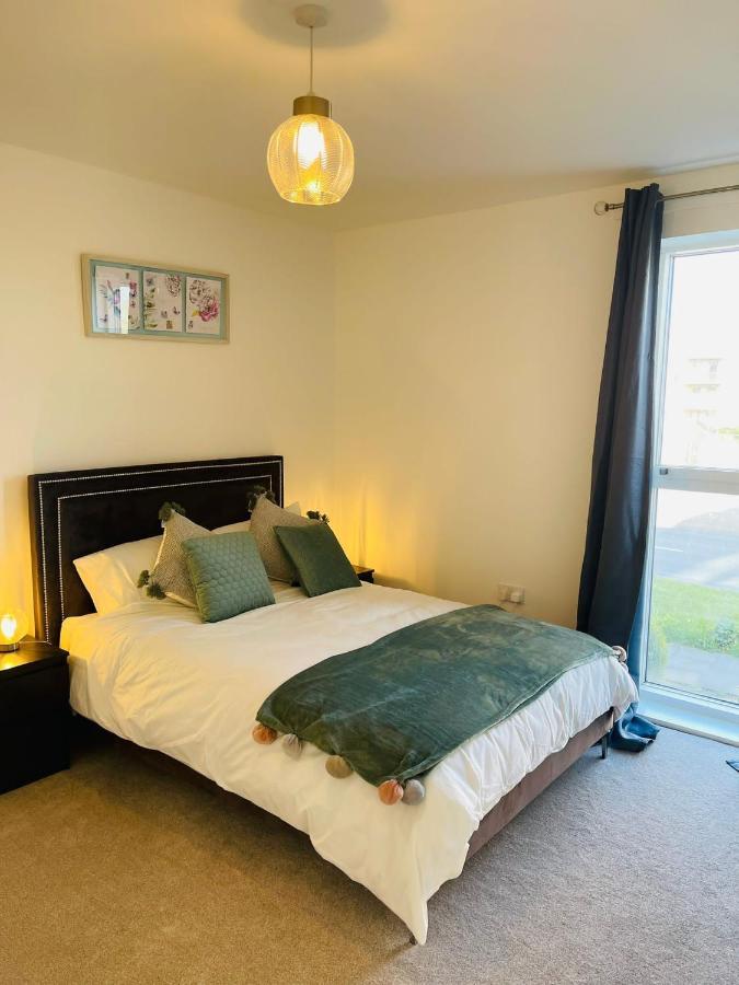 Deluxe 2-Bedroom Home Away Erith Exterior photo